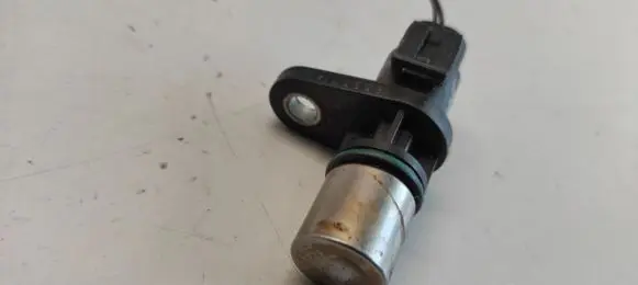Opel Vectra C Crankshaft position sensor 12567712 3120