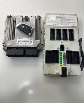 BMW X5 F15 Engine ECU kit and lock set 8573789 1039S64752 030129375