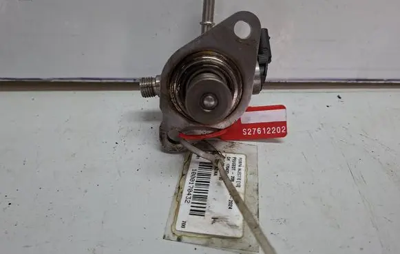 Peugeot 208 II Mechanical fuel pump S27612202 9812133780