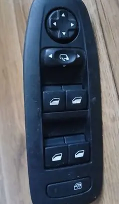 Peugeot 208 I Quarter vent window switch 96749624ZD