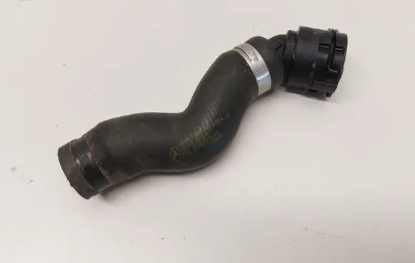 Mercedes-Benz C W206 Engine coolant pipe/hose 1339729