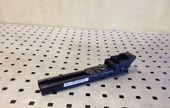 Jaguar XF X250 Seat belt adjustment rail AW93611C46AB 34033824
