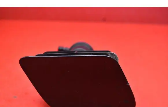 Windshield washer spray nozzle