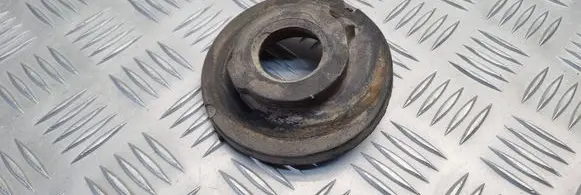 Volkswagen PASSAT B6 Rear coil spring rubber mount 1K0512297