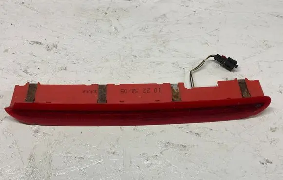 Volkswagen PASSAT B6 Third/center stoplight 1K6945097B