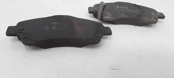 Toyota Avensis T250 Brake pads (front) 