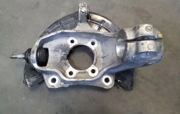 Jeep Cherokee Front wheel hub spindle knuckle 04877827AC
