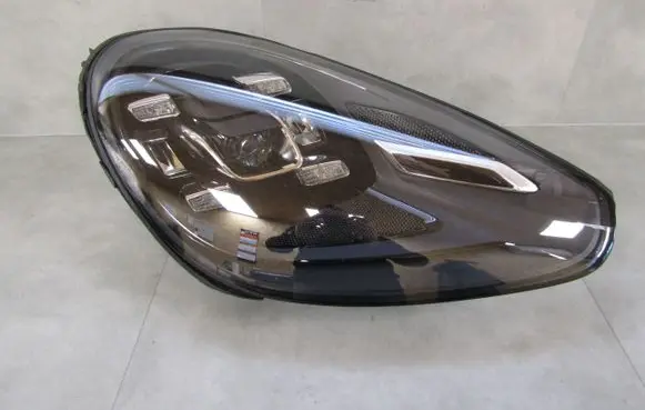 Porsche Cayenne (9Y0 9Y3) Headlight/headlamp 7P5941036K 1EX01174502 0117450200052615
