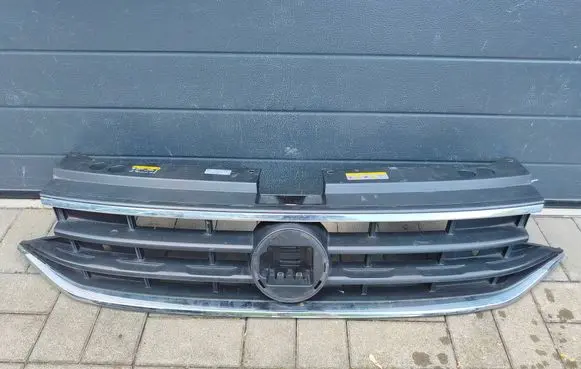 Volkswagen Tiguan Front bumper upper radiator grill 5NA853651