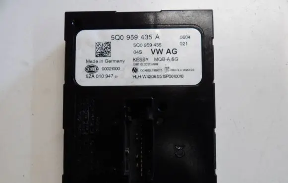 Volkswagen Golf VII Keyless (KESSY) go control unit/module 5Q0959435A 5ZA010947