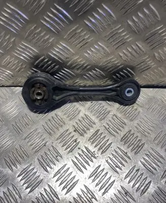 Subaru Legacy VII Engine mount bracket