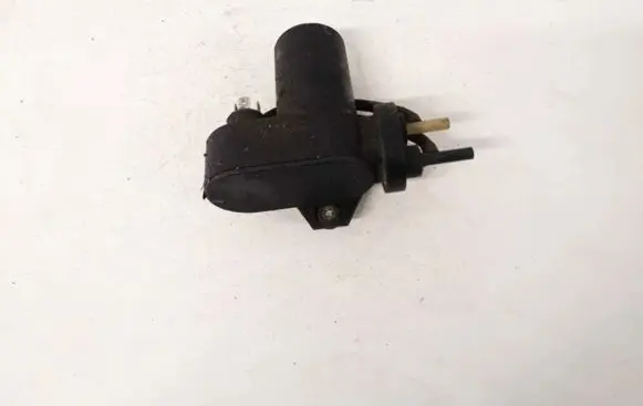 Volvo S40, V40 Vacuum pump 003572