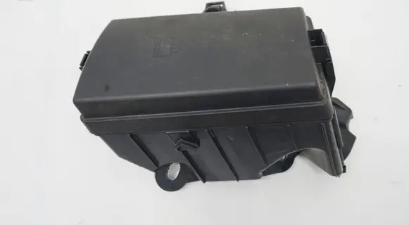 Volkswagen Golf VII Fuse box cover 5Q0907361A