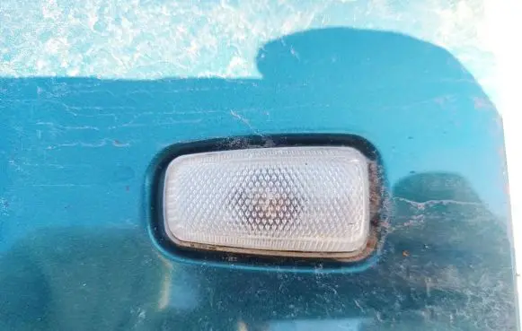 Citroen Berlingo Front fender indicator light
