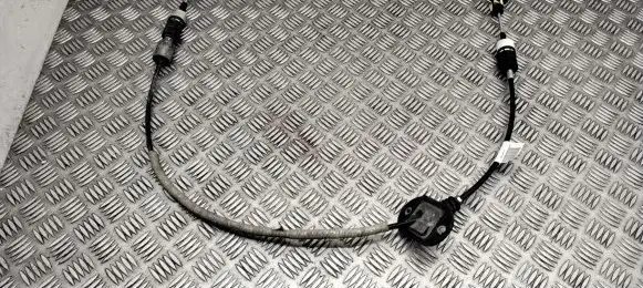 Gear shift cable linkage