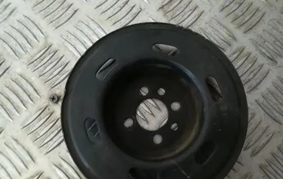 Audi A3 S3 8L Crankshaft pulley 06a105255f