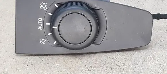 Interior fan control switch