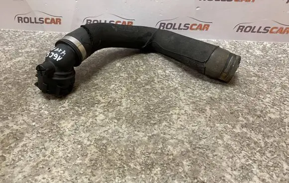 Audi A6 S6 C6 4F Engine coolant pipe/hose 4F0121055J