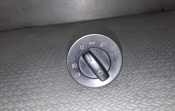 Skoda Octavia Mk2 (1Z) Light switch 1Z0941431K