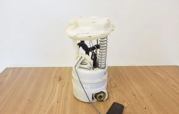 Nissan Note (E11) In-tank fuel pump 0974667960 0631115114C 0975667990002