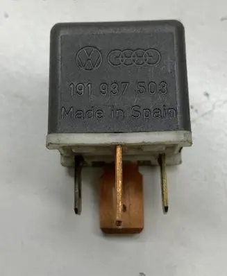 Volkswagen Transporter - Caravelle T4 Other relay 191937503