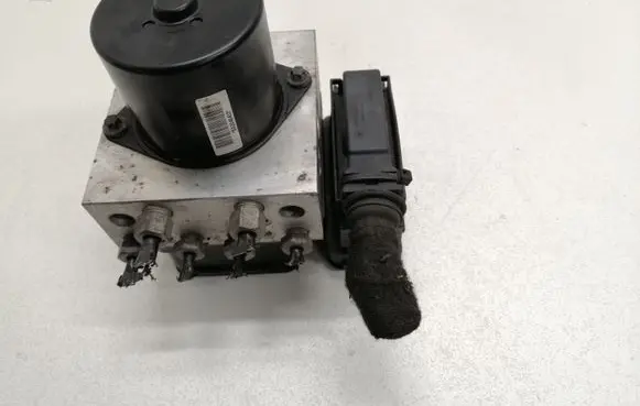Opel Insignia A ABS Pump 13332549 16817014 16312214