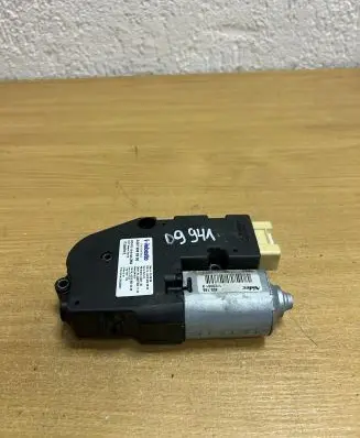 Mercedes-Benz E A207 Sunroof motor/actuator A2079060900 D9941
