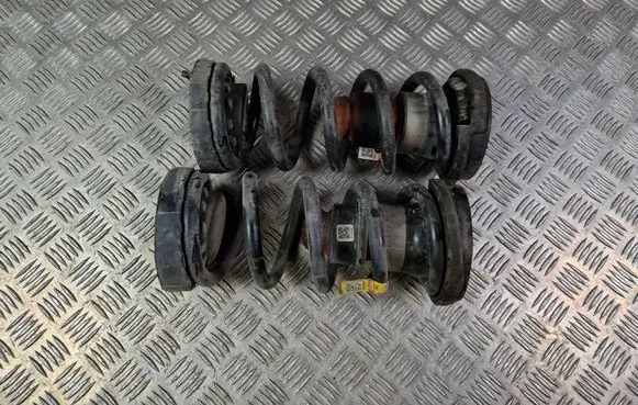 Chrysler Pacifica Rear coil spring P68231034AA 1034AA