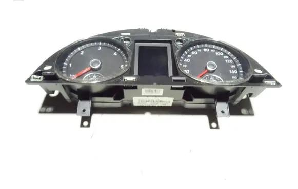 Volkswagen PASSAT B7 Speedometer (instrument cluster) 3AA920970E
