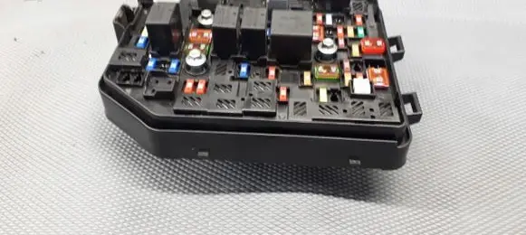 Opel Karl Fuse box set 42428759