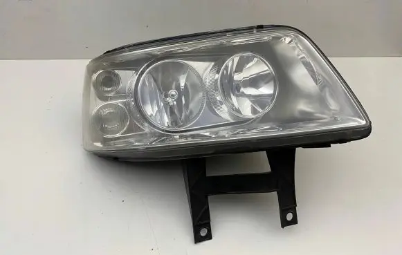 Volkswagen Multivan T5 Headlight/headlamp 7H1941016T