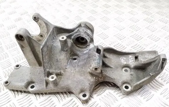 Volkswagen PASSAT B5.5 Generator/alternator bracket 06B903143N