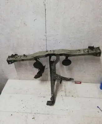 Toyota Avensis T250 Radiator support slam panel