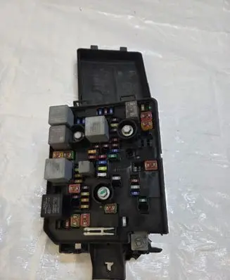 Opel Mokka Fuse box set 94520912