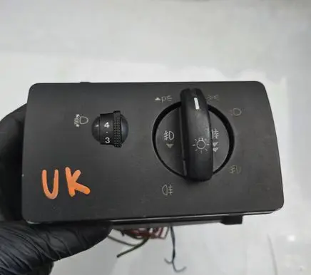 Ford Mondeo Mk III Light switch 1S7T13A024