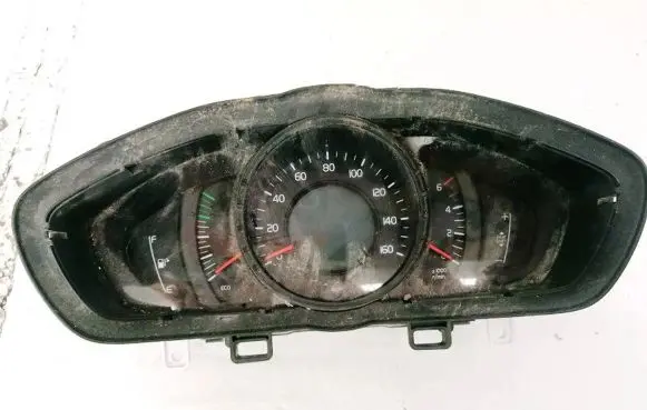 Volvo V40 Speedometer (instrument cluster) 31412877 0189813