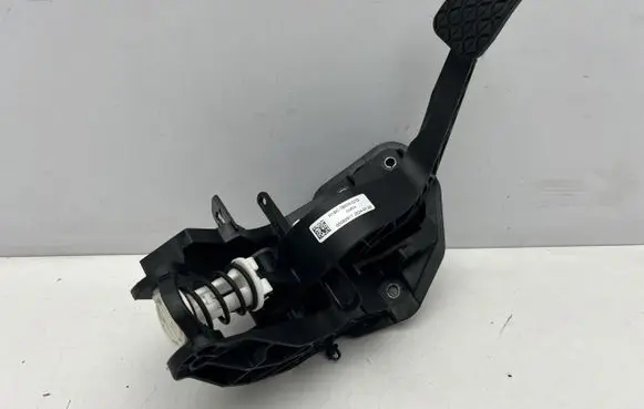 Ford Transit Courier II Clutch pedal H1BC7B633G1G