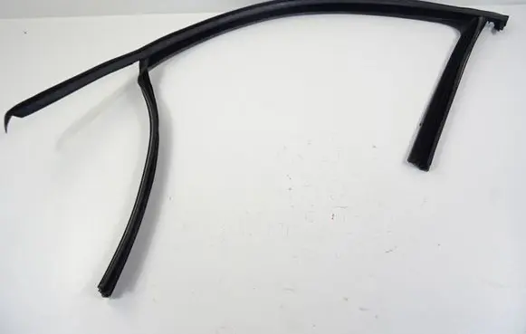 Skoda Scala Rubber seal front door window/glass 657837431