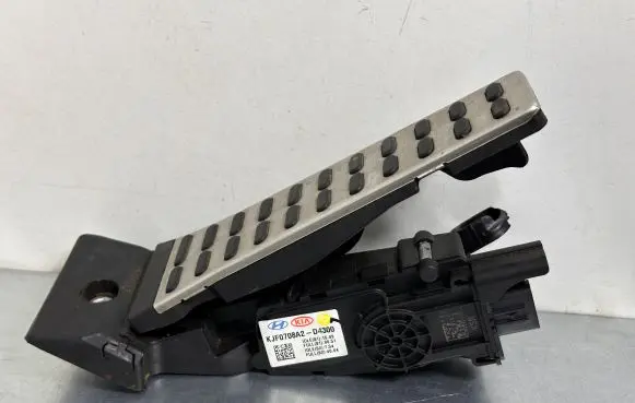 KIA Optima Accelerator throttle pedal KJF0708A2D4300 0708A2D4300