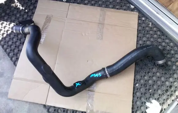 Renault Master III Coolant pipe/hose