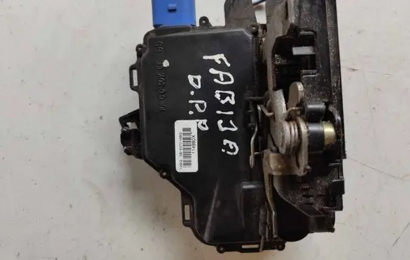 Skoda Fabia Mk1 (6Y) Front door lock 3B1837016BQ