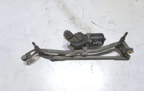Renault Megane II Front wiper linkage and motor