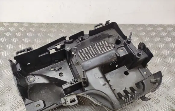 Citroen C5 Fuse box set 9687677280