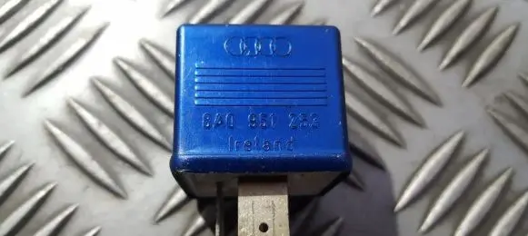 Audi A8 S8 D2 4D Other relay 8a0951253 899587