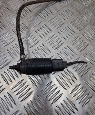 BMW 7 E38 Windscreen/windshield washer pump 8377612