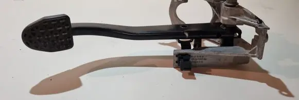 BMW 1 E81 E87 Accelerator throttle pedal 678711