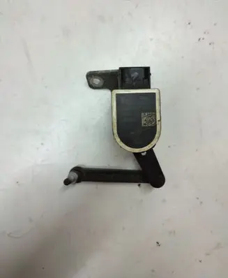Headlight/headlamp level sensor