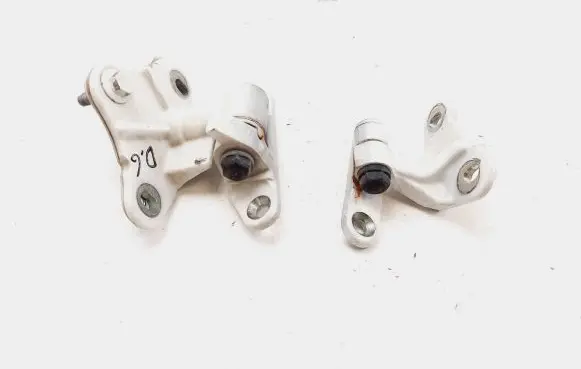 Rear door hinge set