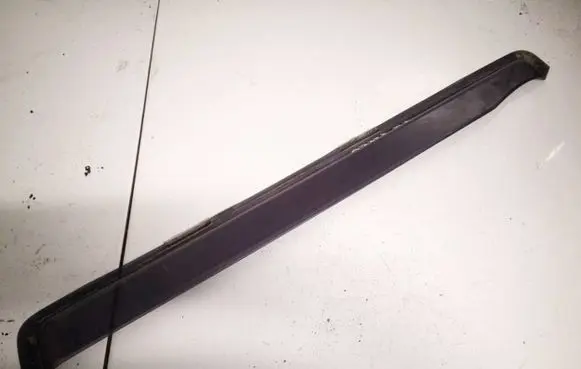 Ford Mondeo Mk III Sliding door wind deflector 