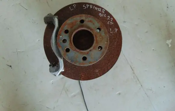Mercedes-Benz Sprinter W906 Front wheel hub spindle knuckle